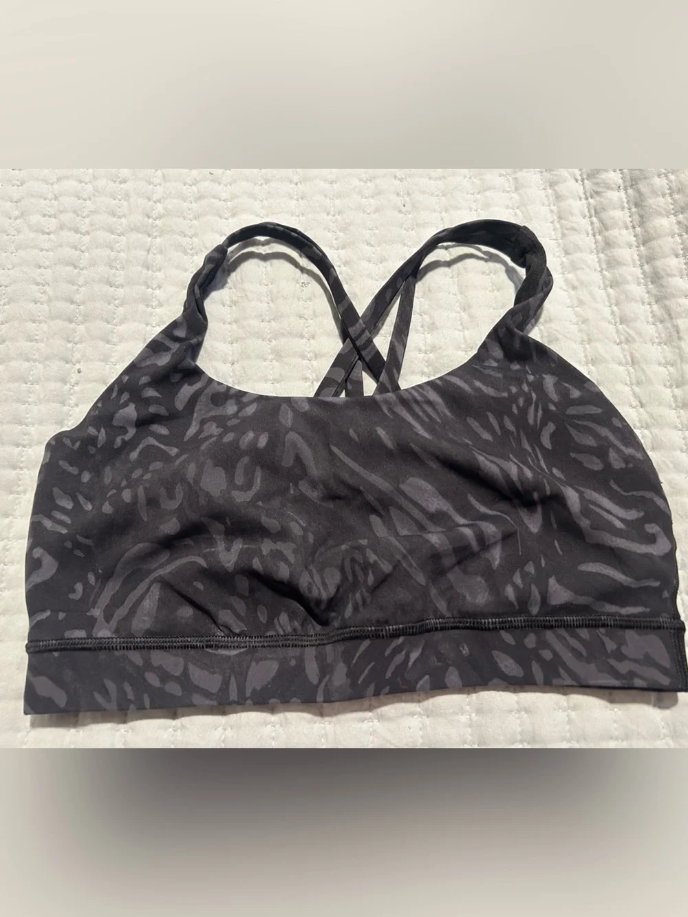 Lululemon energy bra size 8